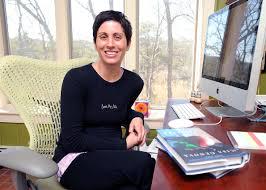 📖 AUTHOR STORY 📖 Lisa Genova: Selling From the Trunk of a Car