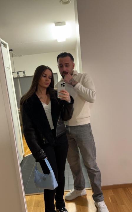 Klaudia, Elvis Berisha