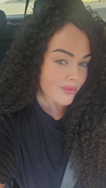 Samantha Holland