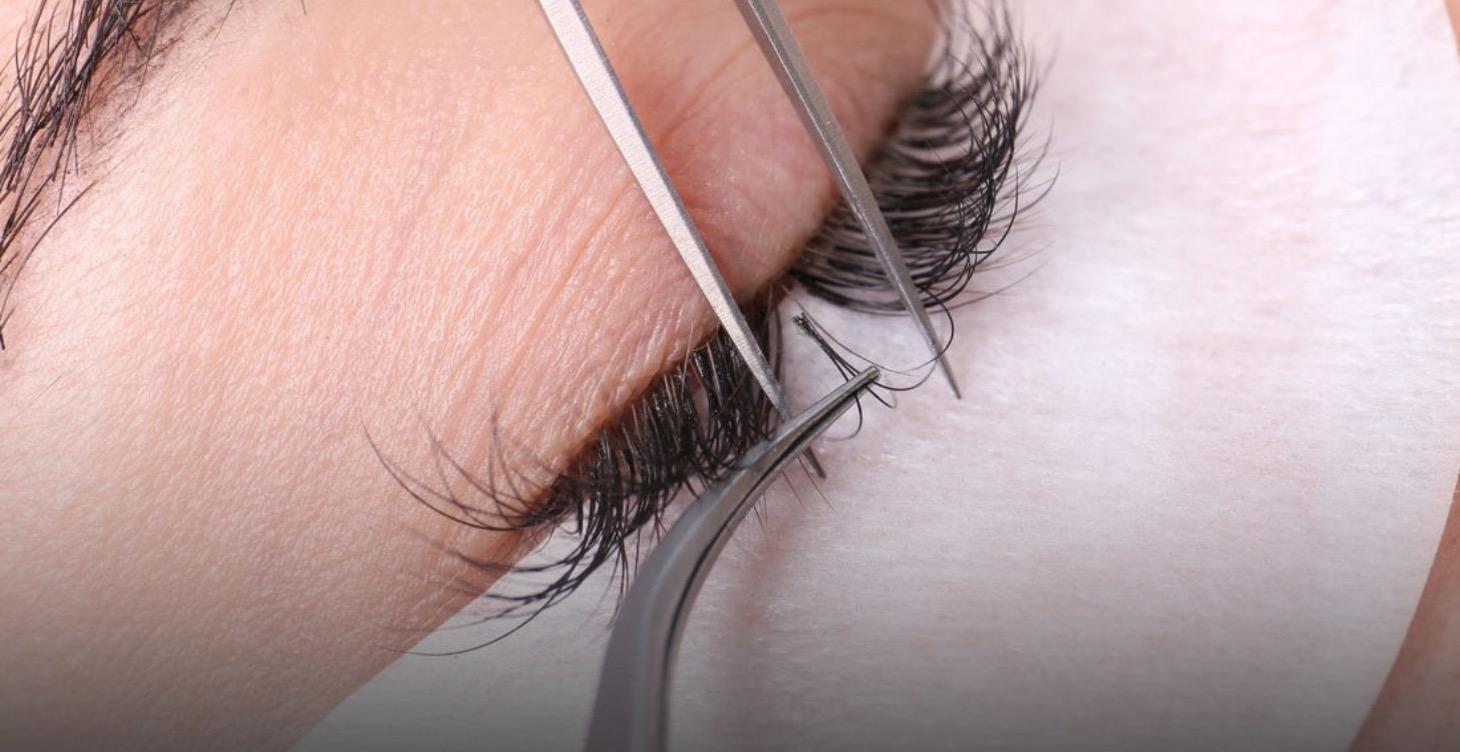 A Crash Course in Lash Extension Speed