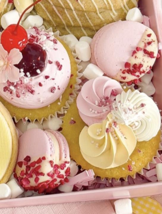 Mother’s Day Macrons🌸💗