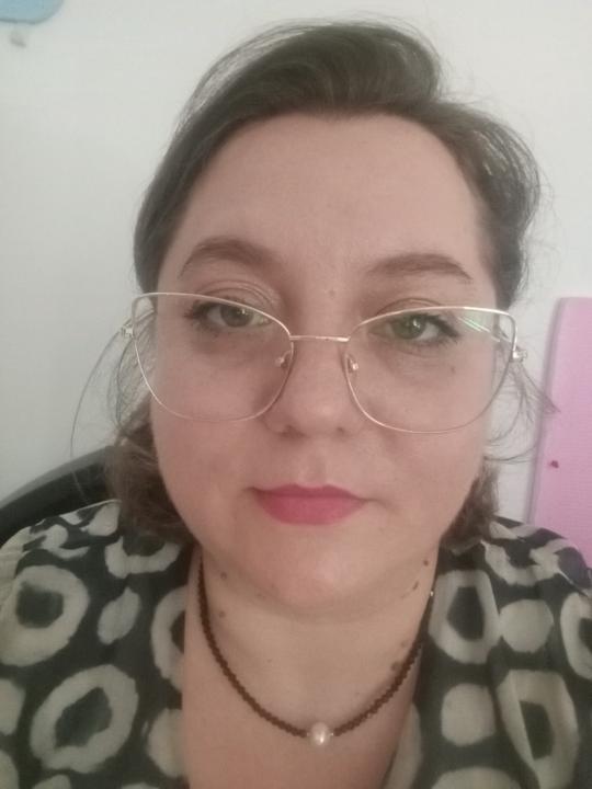 Angela Puiu