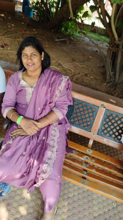 Ezhil Arasi