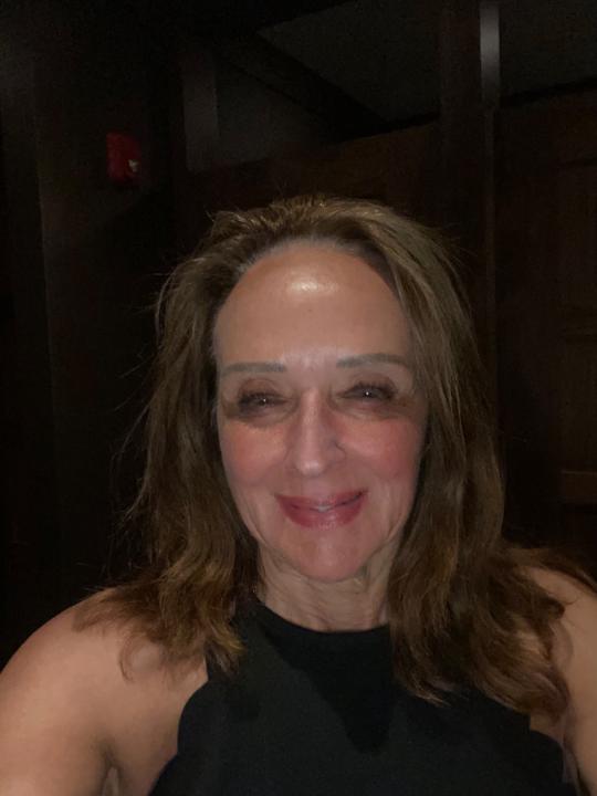 Elayne Juzwishin-Stewart
