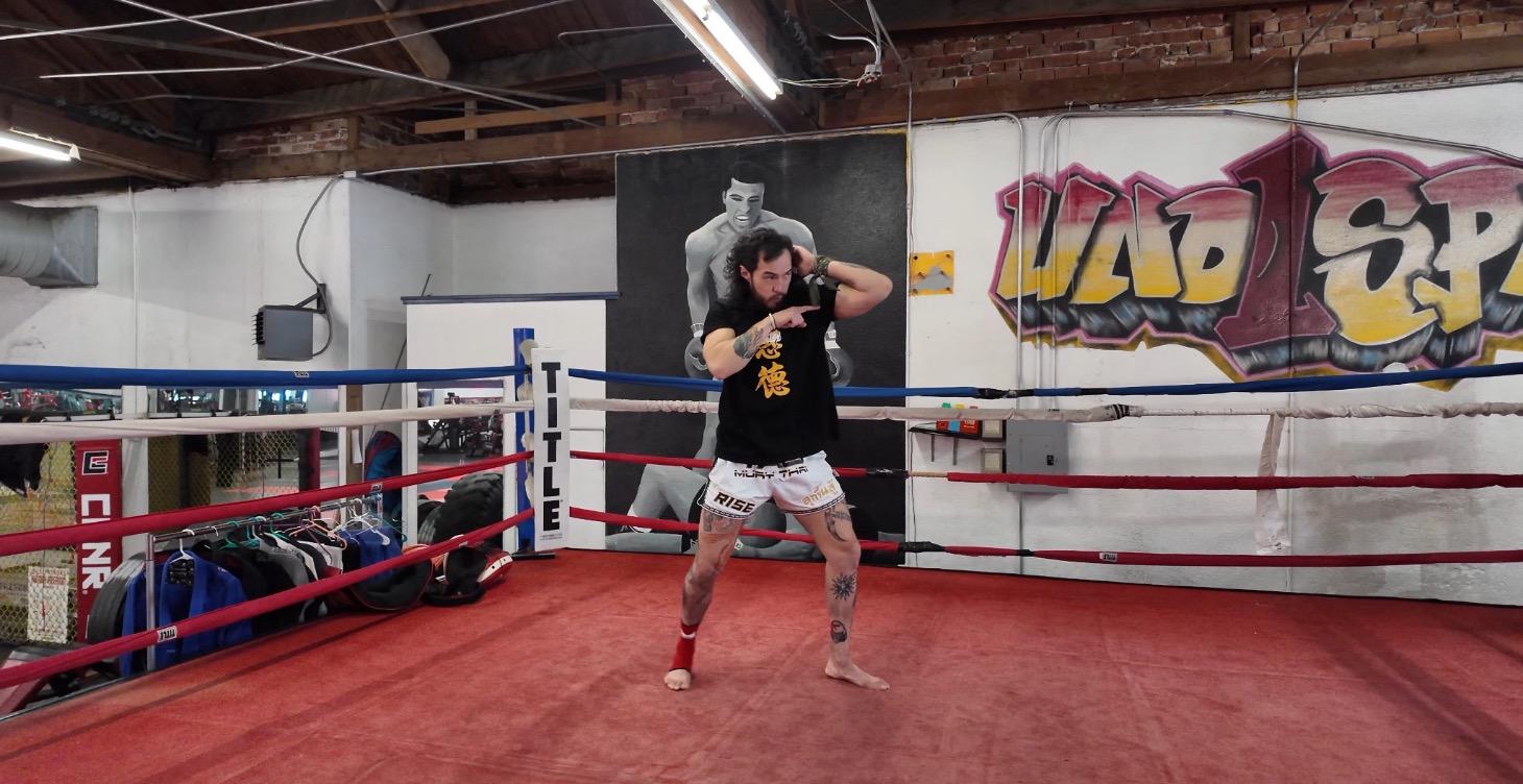 Learn the Muay Thai Elbow