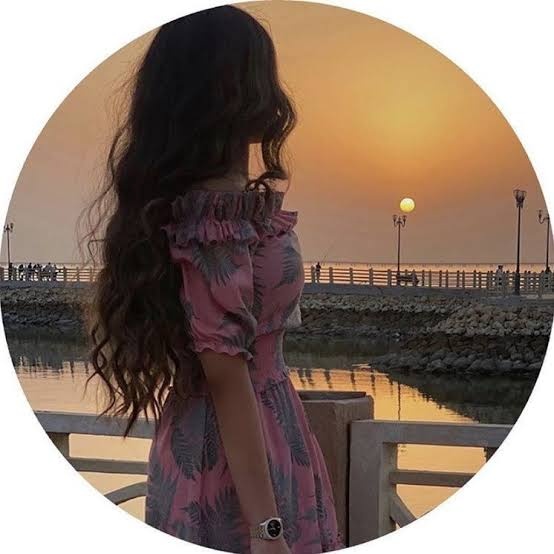 عائشة لونيس