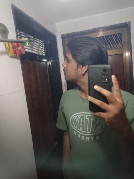 Used spray bottle with water and comb 