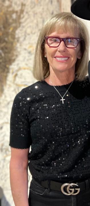 Cynthia Graves