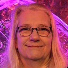 Tracey Neave
