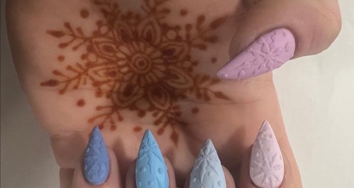 Henna-Mehndi practice