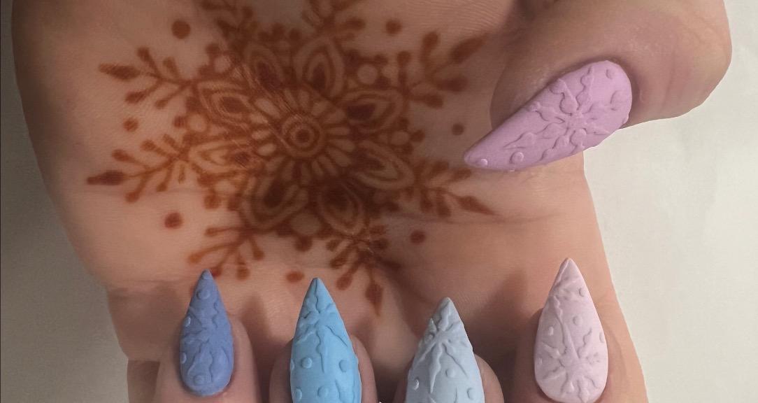 Henna-Mehndi practice