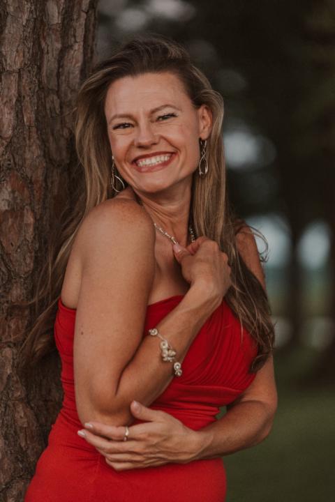 Eva Holevoet