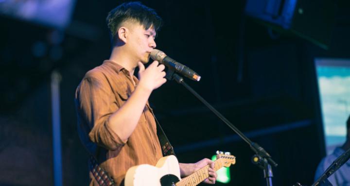 彈得巧妙 Worship guitar