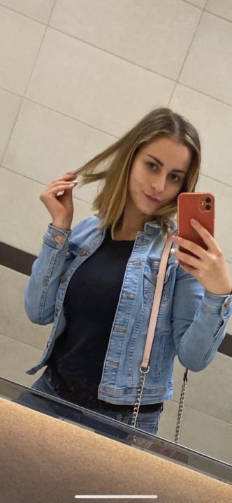 Mercedes Szász