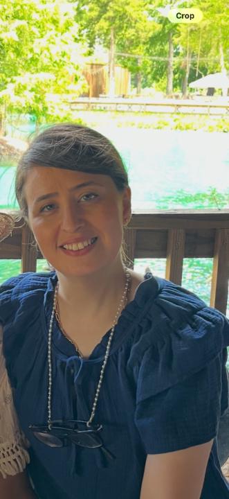 Elnaz Lahijani