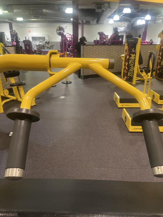 Back at the gym after two days off and it feels good to lock back in 