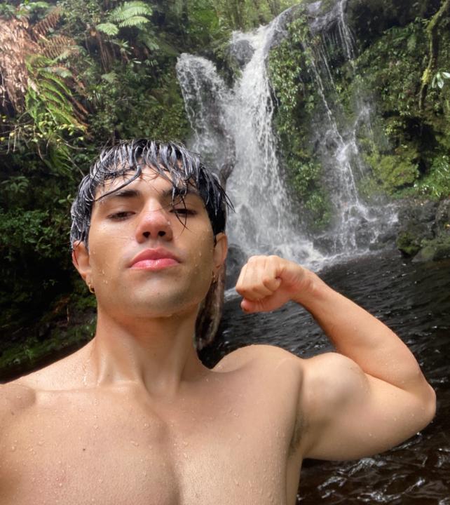 Andrew Mora Rodríguez