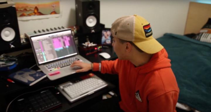 let's make music 🎶🎛️👨🏻‍💻