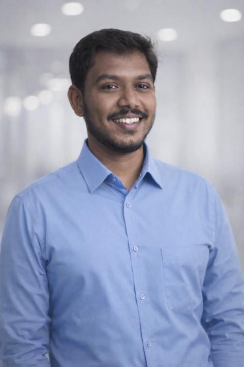 Vignesh Kumar S r