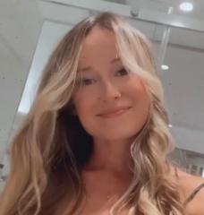 Bella M