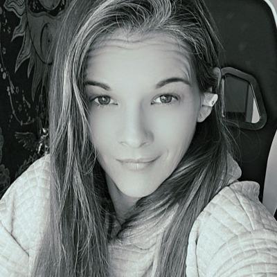 Caroline Wolfe