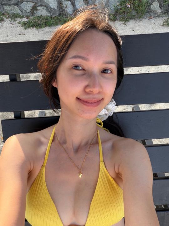 Vicky Lee