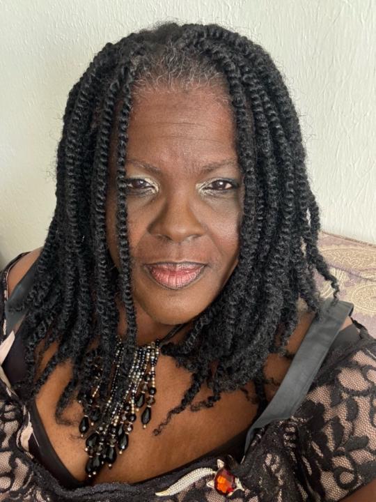 Ms. Carolyn Johnson