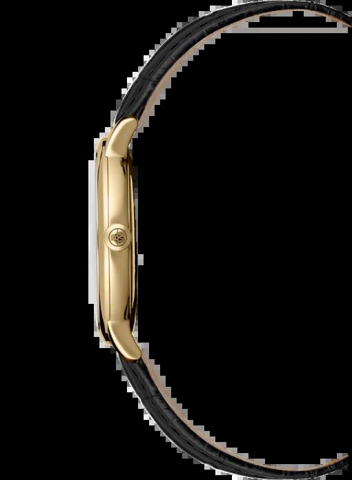 watch modeling 