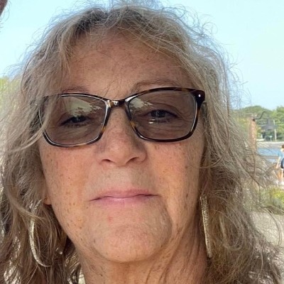 Cynthia Valkos