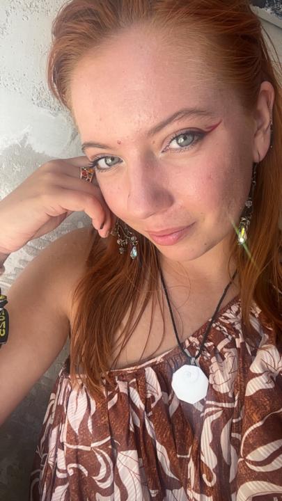 Alexandra Hanzeľová