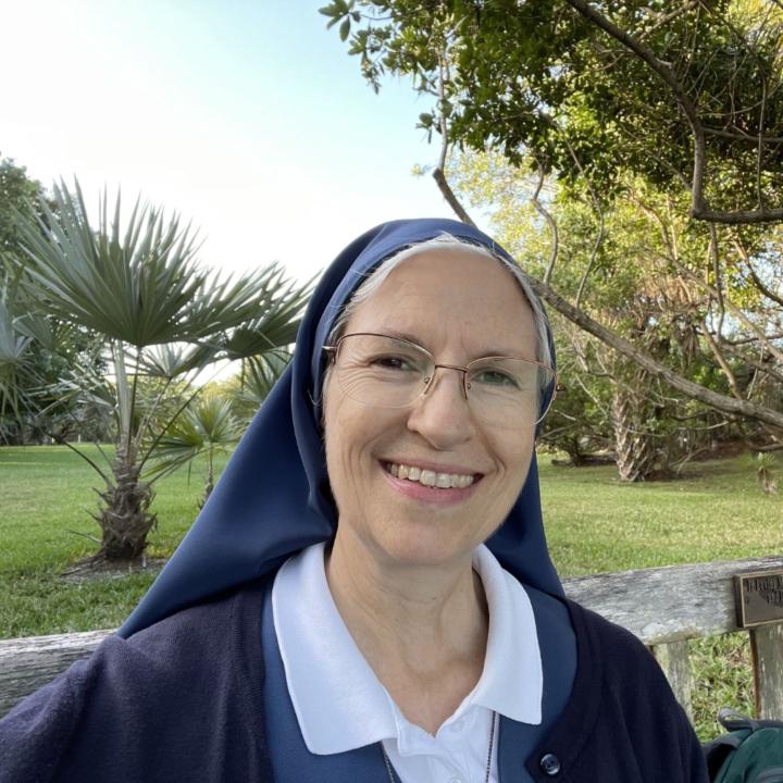 Sr Elizabeth Borobia
