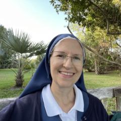 Sr Elizabeth Borobia