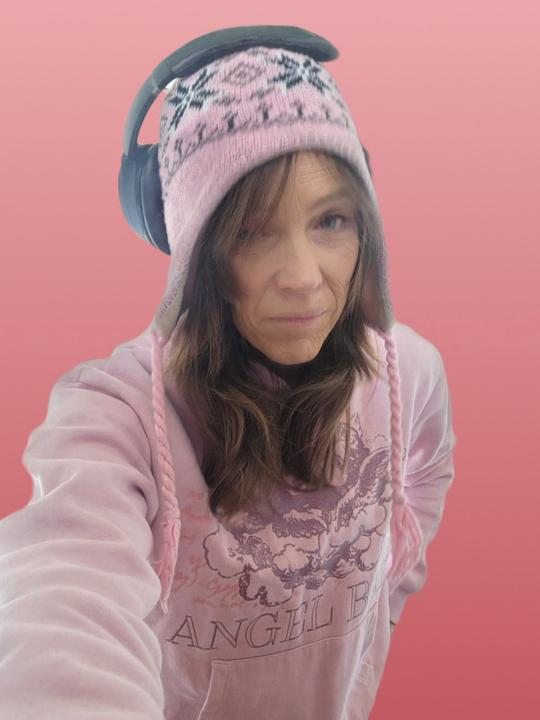 Lisa R