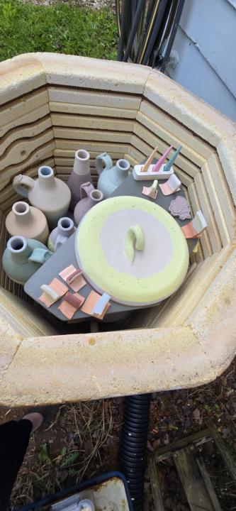 Editing a kiln opening, lots of new glazes!