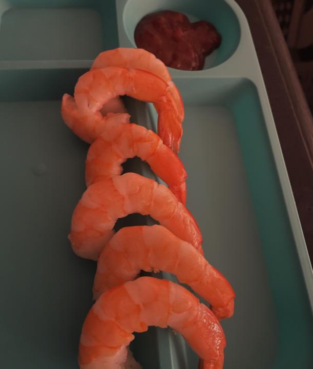 Snack time 🦐 
