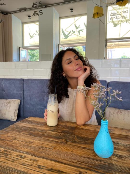 Yasmine Bensaghir