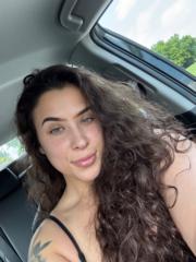 Izabella Hinojosa
