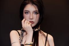 偲涵 Huang