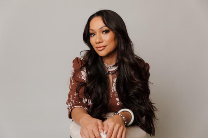 Braids Bar Hawaii Stylist