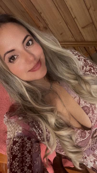 Veronica Tola