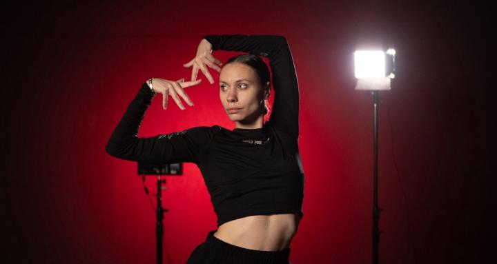 Waacking Dance Studio