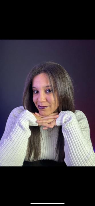 Eiviky Parrot Trainer