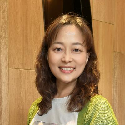 施 怡媜