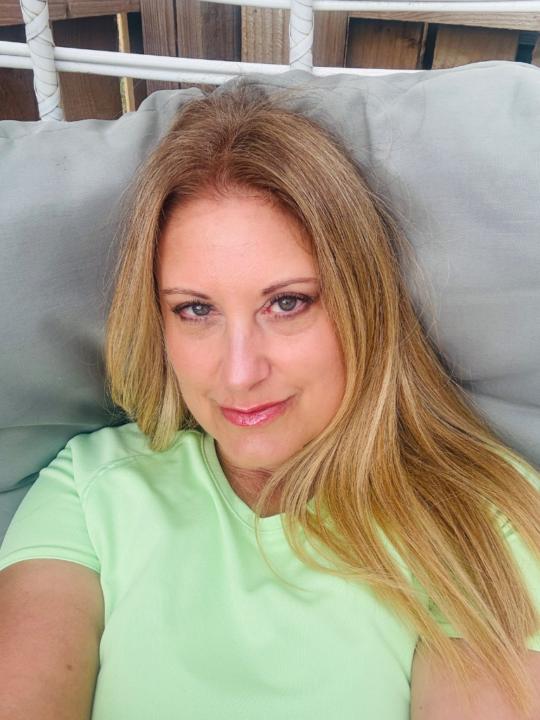 Szilvia Goncalves