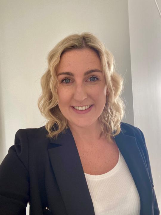 Laura Idoine