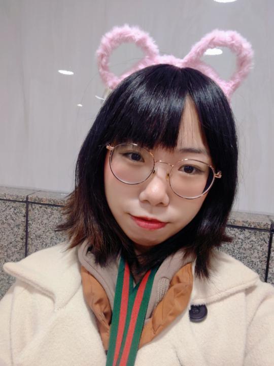 Luna Huang