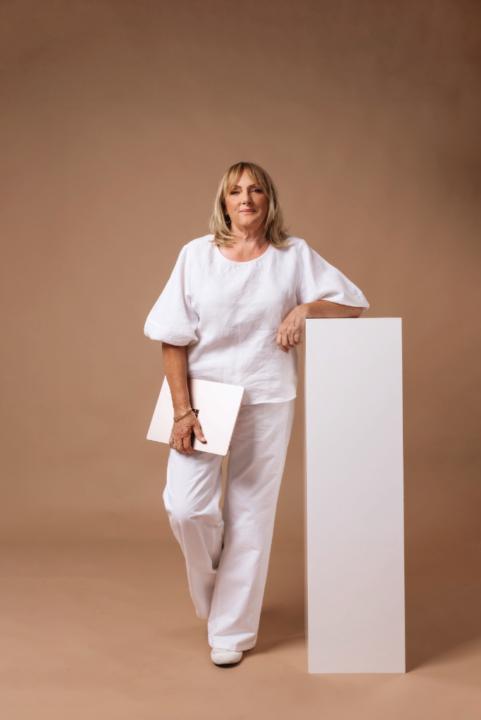 Jennifer Bates
