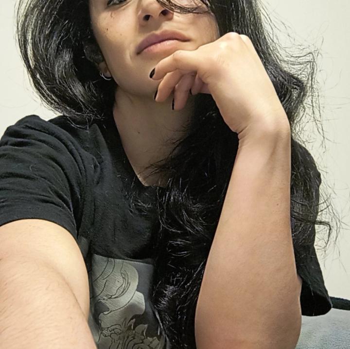 R L