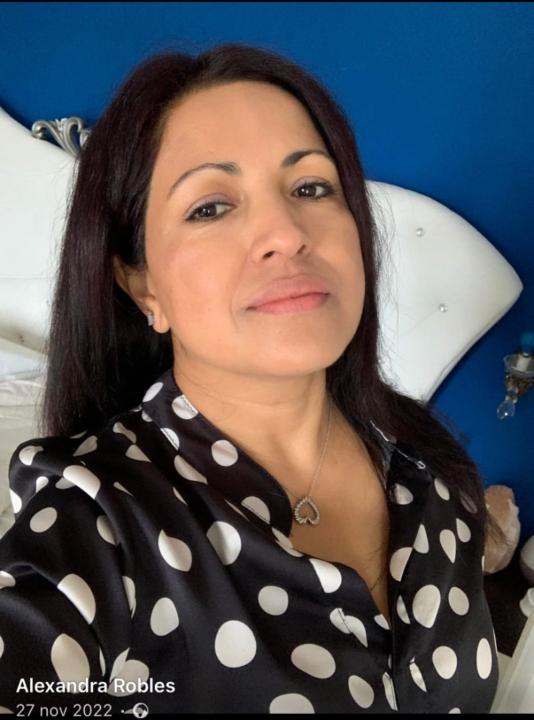 Alexandra del rocio Robles vivanco