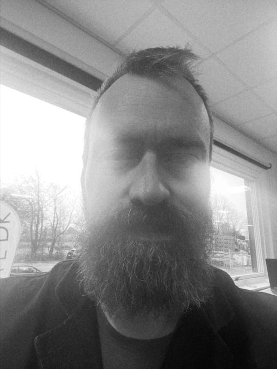 Esben Ahrens